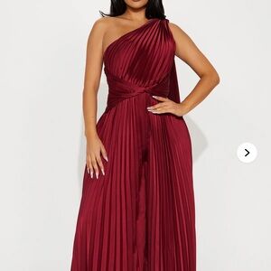 Elegant Burgundy Pleated Jumpsuit